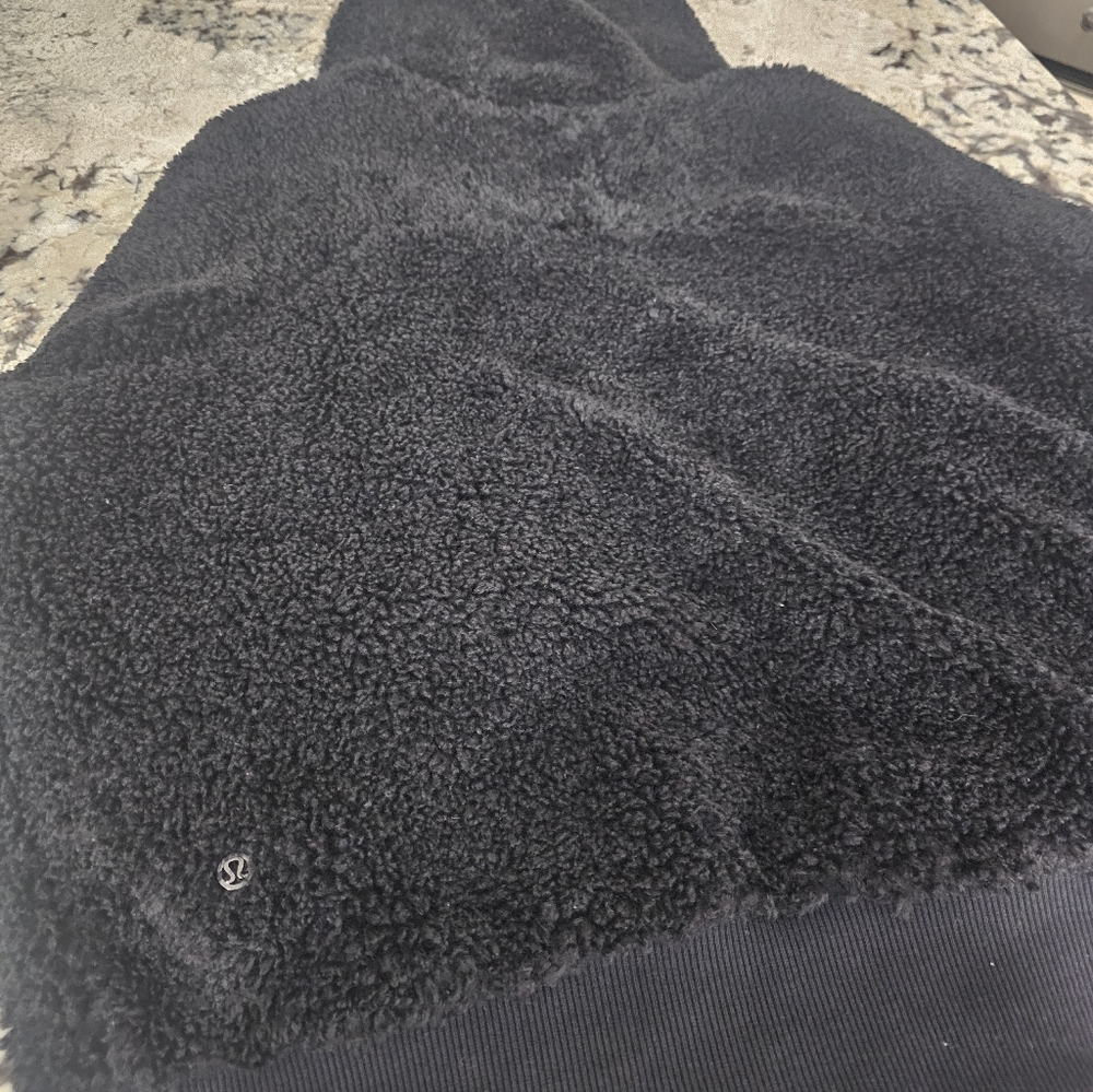 Lululemon Black Reversible Pullover - image 4